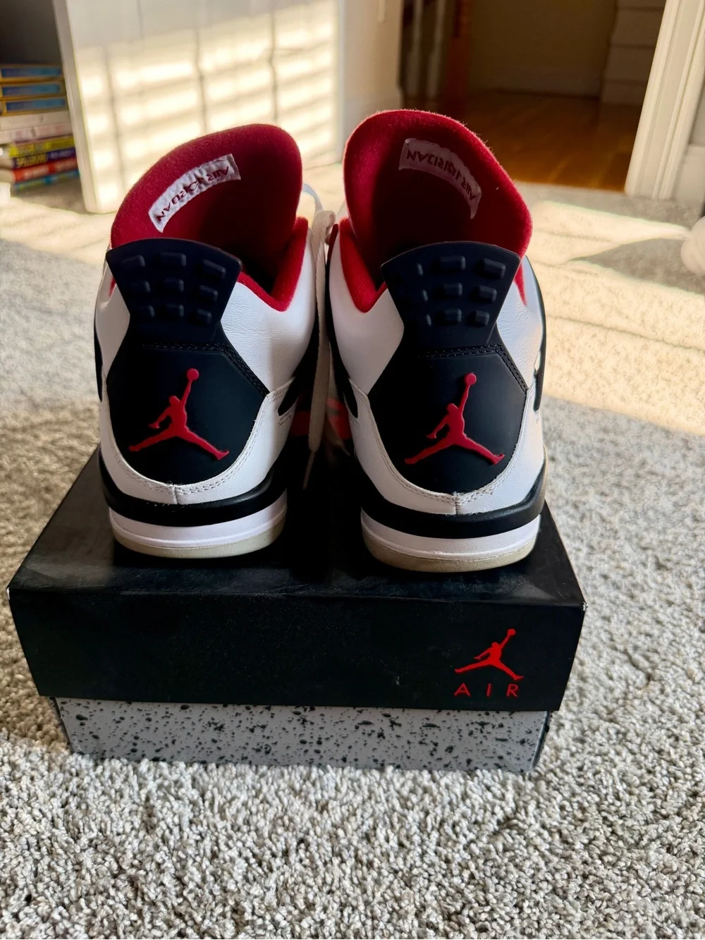 Air Jordan Retro 4 White/Varsity Red-Black
